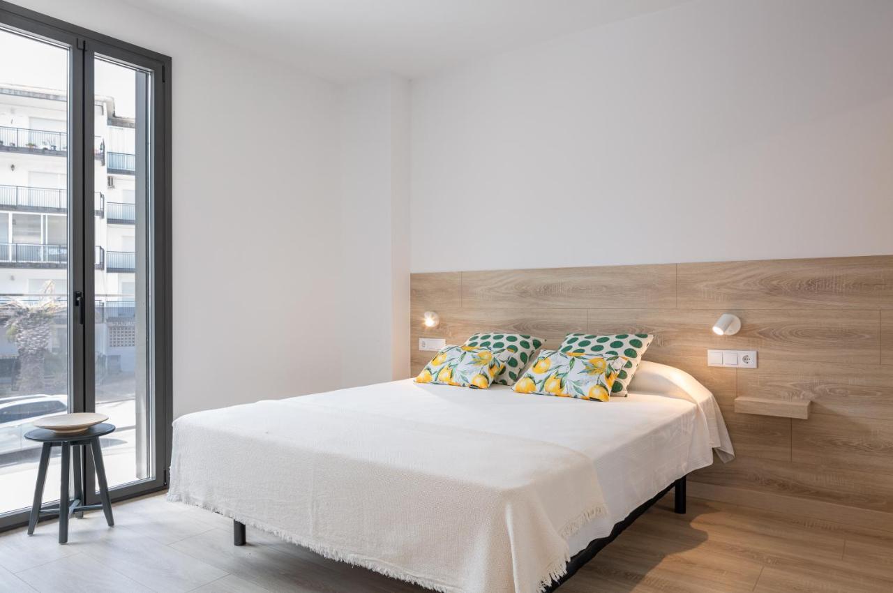 Apartaments La Rosella Roses Esterno foto